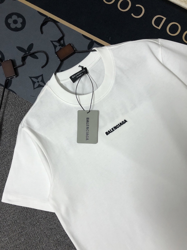 ブランドTシャツ全体デザイン